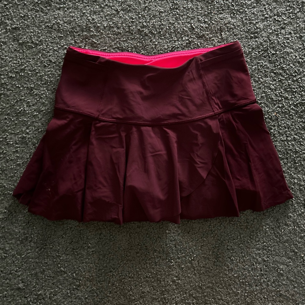 Maroon Lululemon pleated skirt